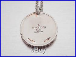 Auth Louis Vuitton Savanne Elephant Coin Pendant Necklace Silver/Bronze e37483